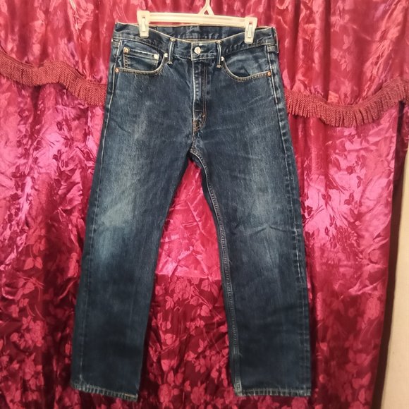 Authentic Levi's - Picture 2 of 9